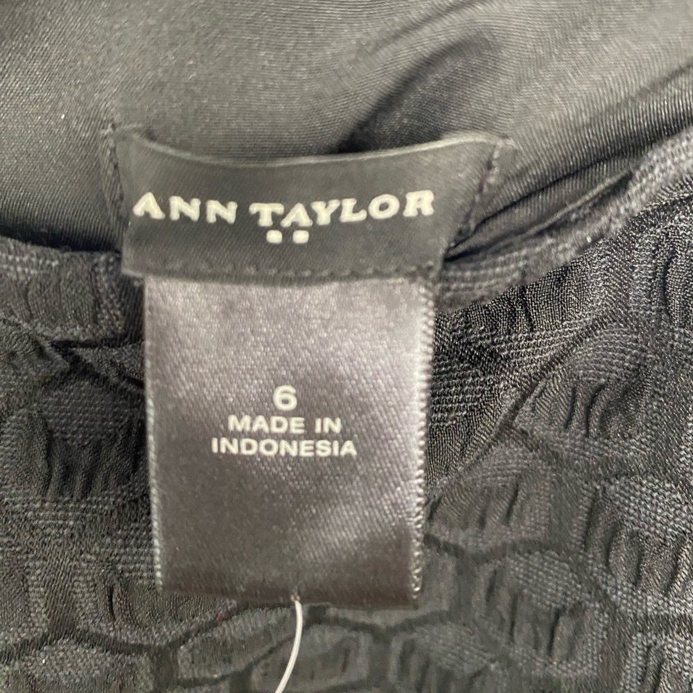 NWT Elegant Black Pencil Skirt by Ann Taylor Size 6 - Picture 9 of 11
